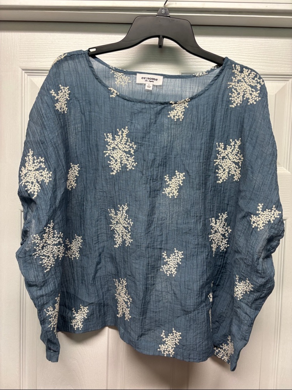 ee:some Blue Floral Embroidered Blouse Lightweight Large